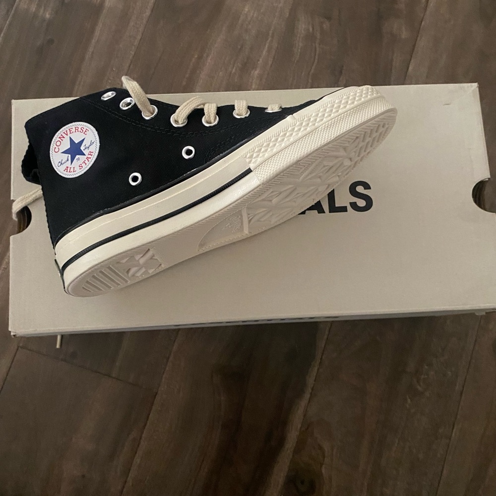 Essentials Chuck Taylor - image 2